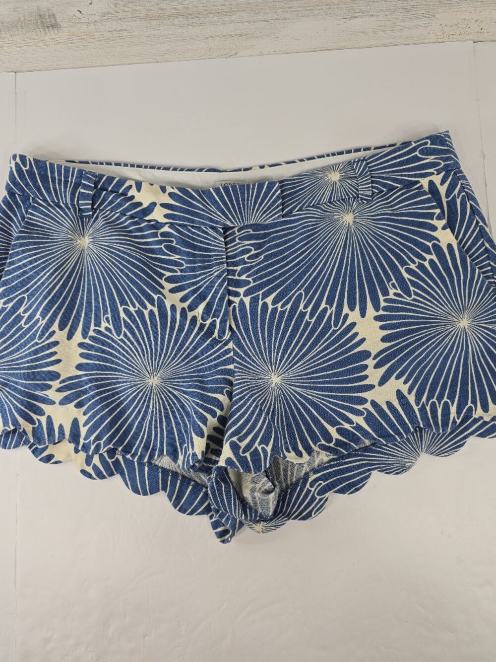 J.Crew Womens SIZE 14 Blue Flower Scalloped Hem Shorts Floral Print Linen Cotton